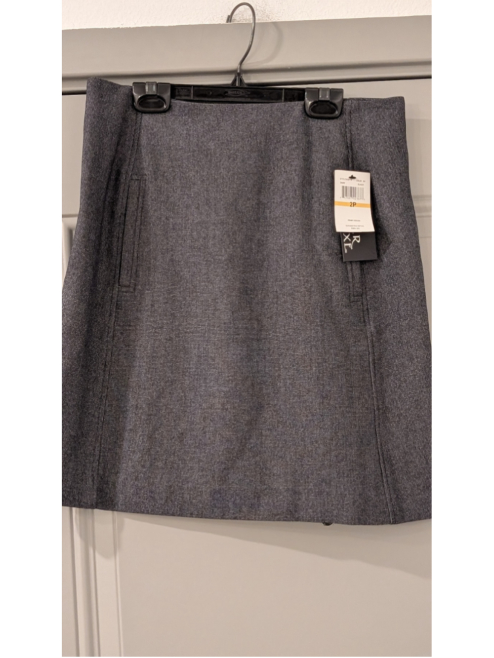 Atelier Luxe Petite Textured Pencil Skirt | Gray & Black | Size 2P | NWT